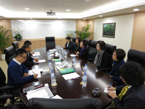 圖1：澳門婦女聯合會一行六人昨拜訪澳門基金會介紹會務情況