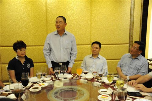 Wu Zhiliang proferiu um discurso