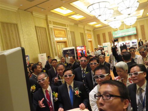 眾位嘉賓參與了解微創技術