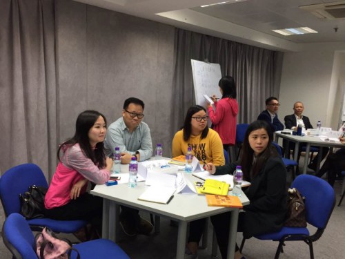 A Oradora deu explicações aos presentes