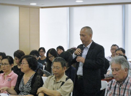 O Sr. Chan Tak Seng, Director da Aliança de Povo de Instituição de Macau fez uso de palavra.  