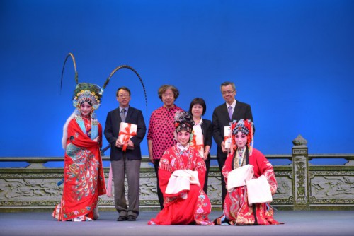 京劇專場晚會贏掌聲