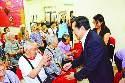 澳基會街總派千九中秋福包