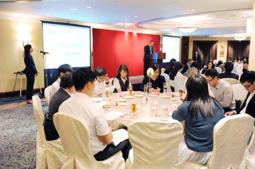 吳志良主席介紹歷史文化工作委員會的工作