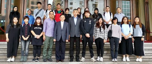 黎振強委員到中聯辦送行  