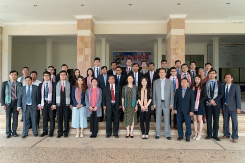 代表團與暹粒省政府代表合照