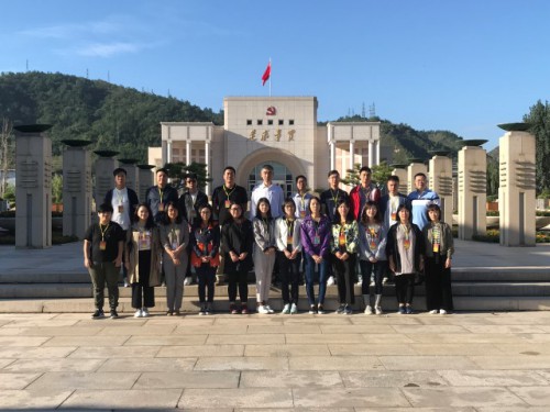 學員們在中國延安幹部學院研修