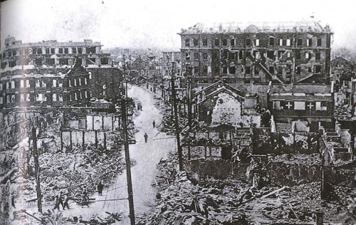 閘北寶山路一帶被日軍轟擊成廢墟