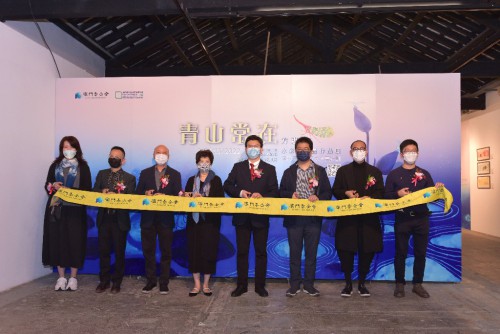 “青山常在──方惠萍水彩‧插畫作品展”已揭幕