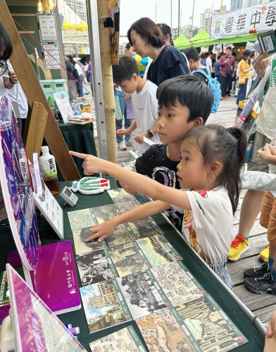 充滿澳門味道的“澳門記憶”攤位遊戲大受歡迎，吸引市民熱情參與